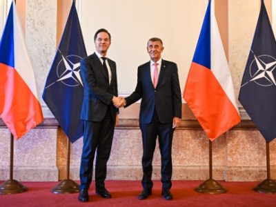 Premiér Andrej Babiš jednal s generálním tajemníkem NATO Markem Ruttem